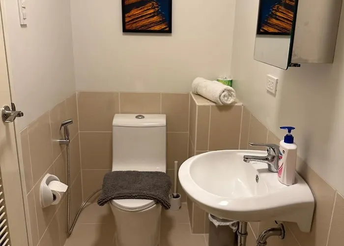 아파트 Spacious 3br Sucat Netflix And Free Parking 마닐라