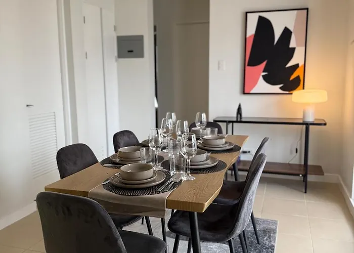 Spacious 3br Sucat Netflix And Free Parking *